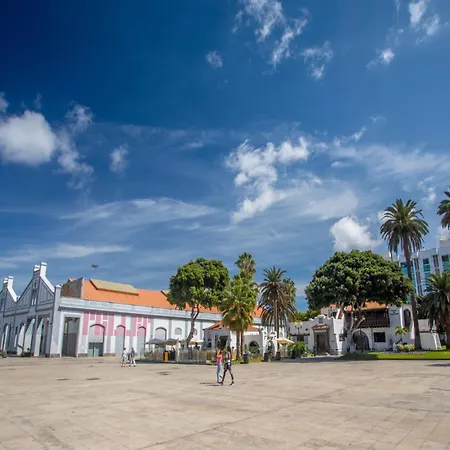 In Palmas Near Playa De Canteras